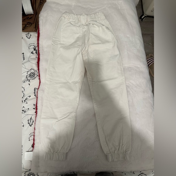 Bershka White jean joggers | Size 2 | perfect condition - Picture 2 of 3